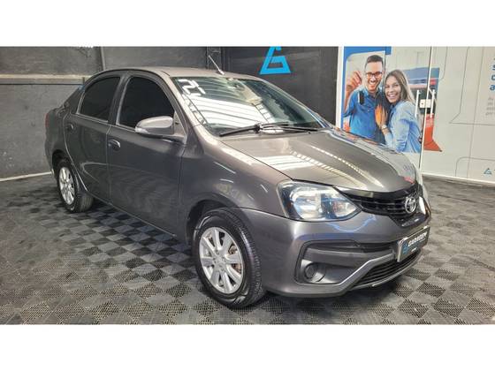 TOYOTA ETIOS 1.5 X PLUS SEDAN 16V FLEX 4P AUTOMÁTICO